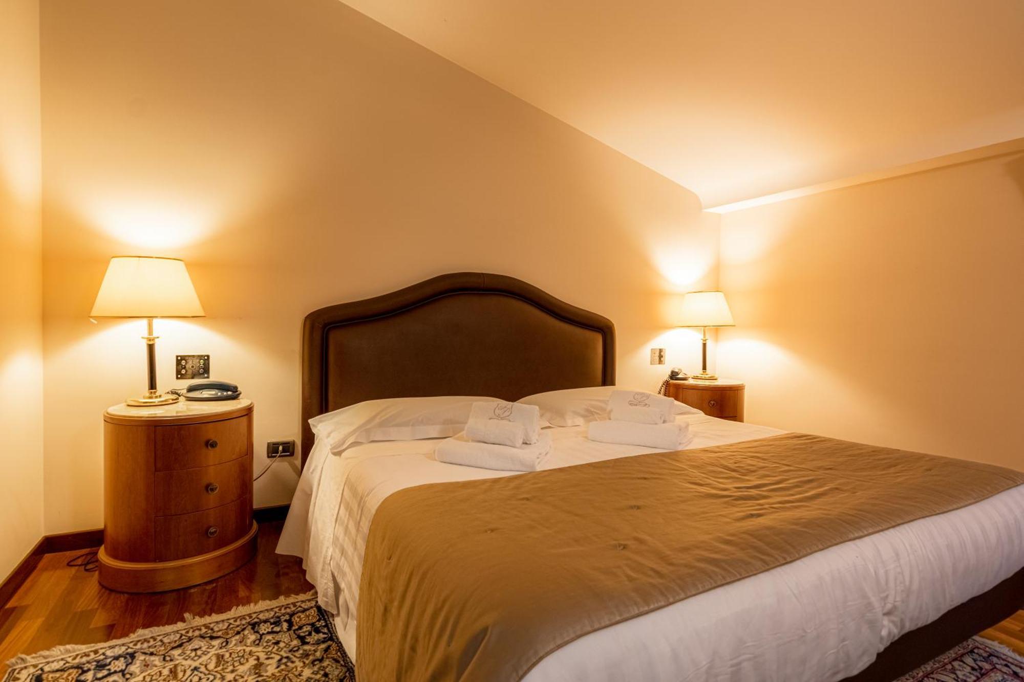 Hotel Cala Del Porto Vibo Valentia Marina Extérieur photo