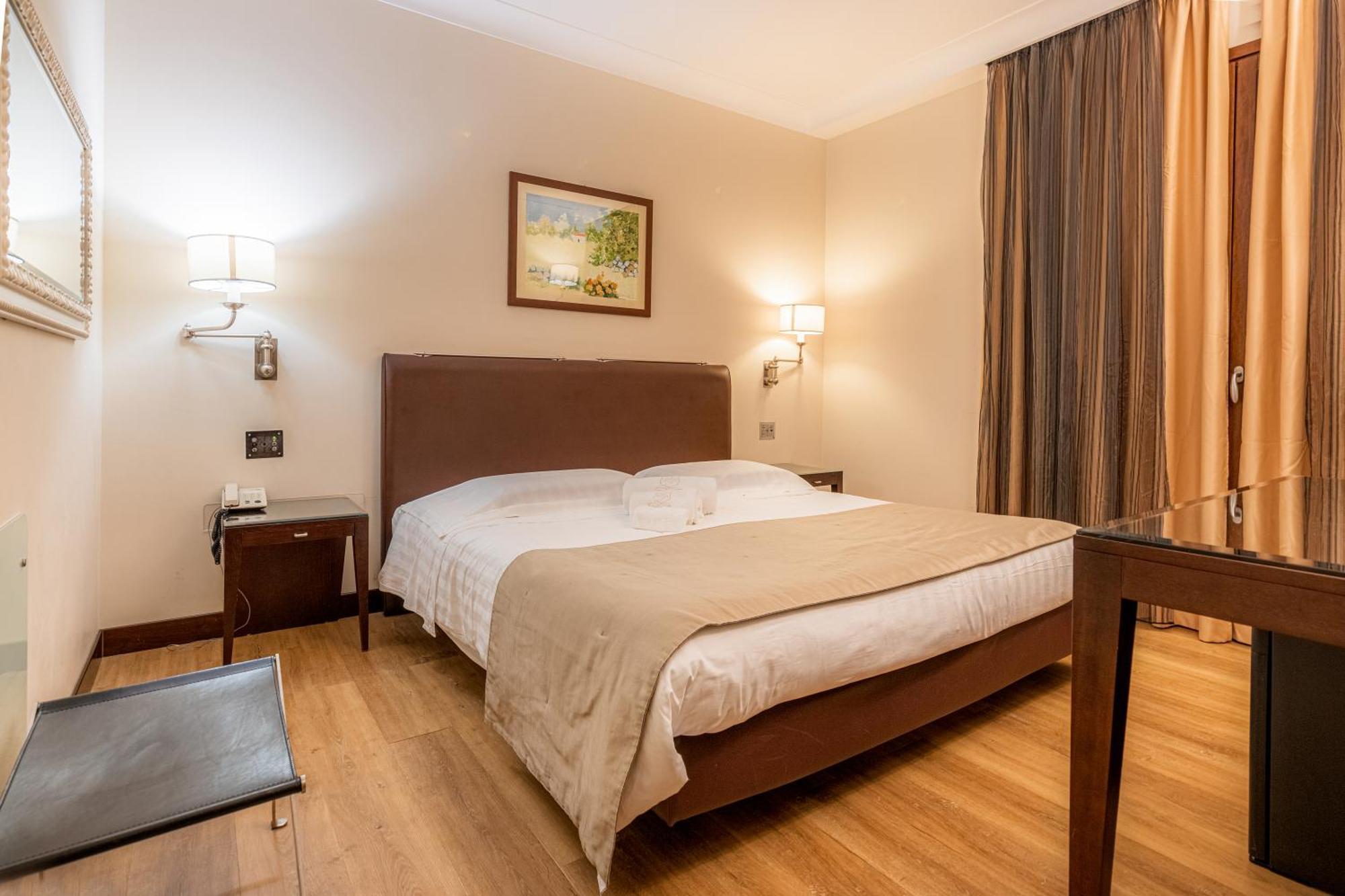 Hotel Cala Del Porto Vibo Valentia Marina Extérieur photo