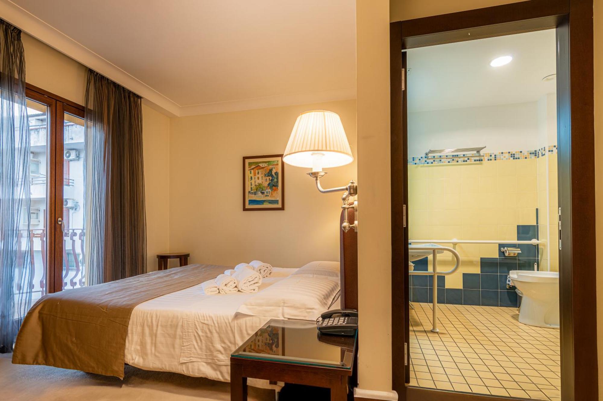 Hotel Cala Del Porto Vibo Valentia Marina Extérieur photo