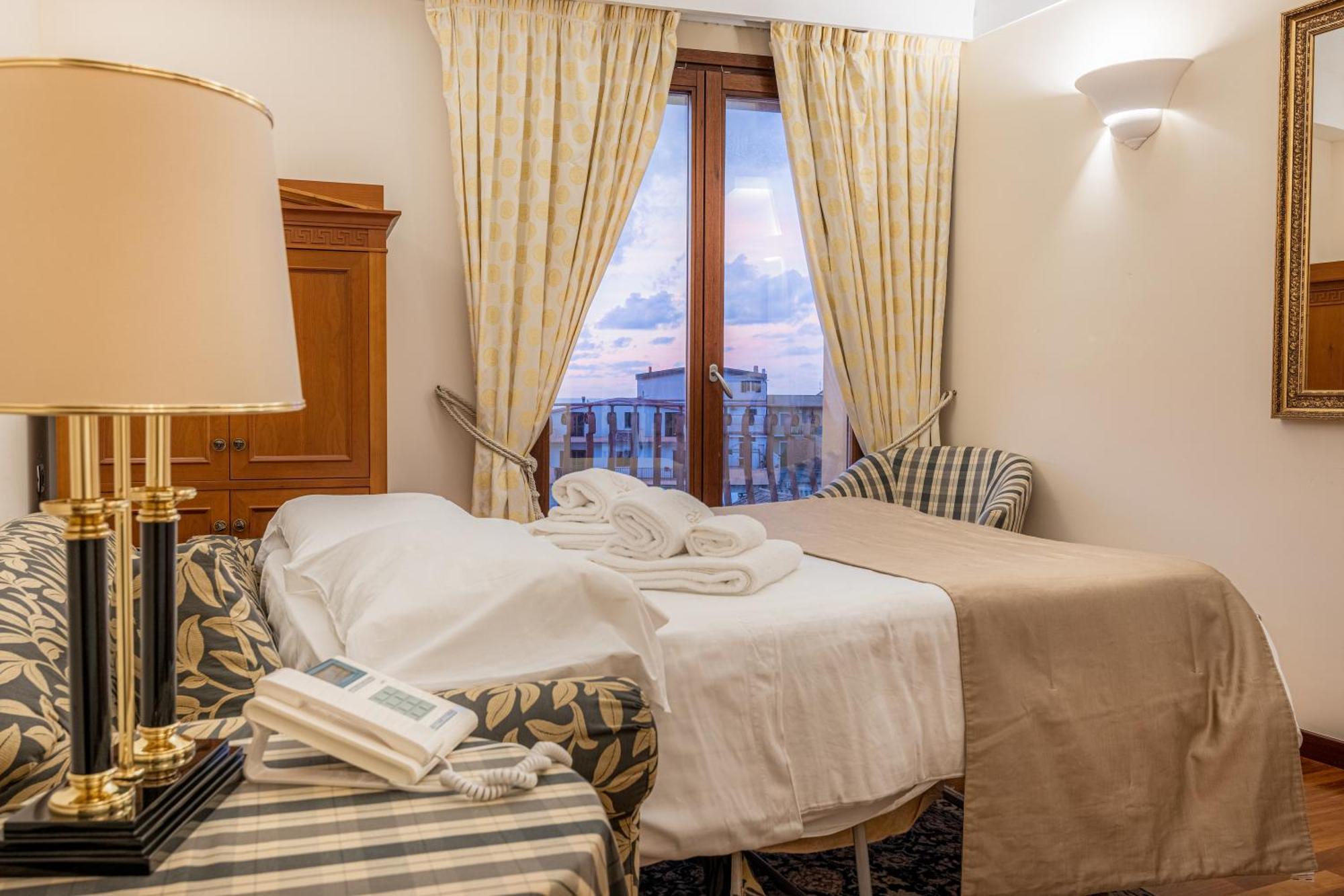 Hotel Cala Del Porto Vibo Valentia Marina Extérieur photo