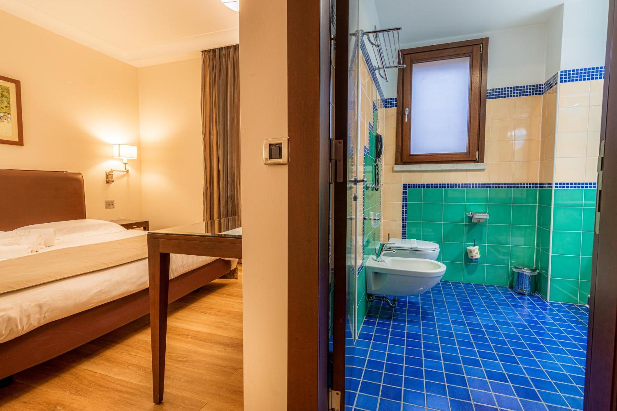 Hotel Cala Del Porto Vibo Valentia Marina Extérieur photo