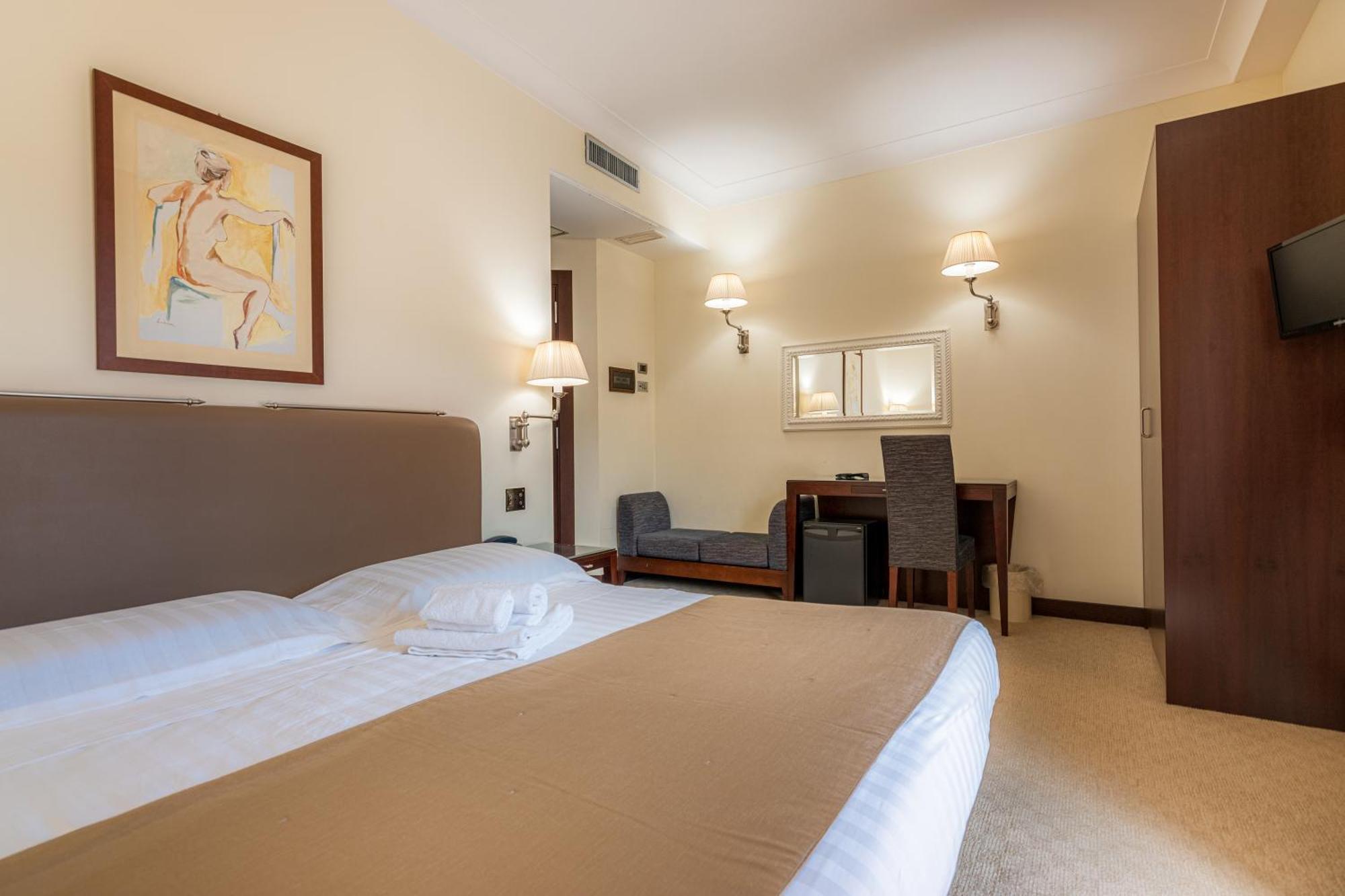 Hotel Cala Del Porto Vibo Valentia Marina Extérieur photo