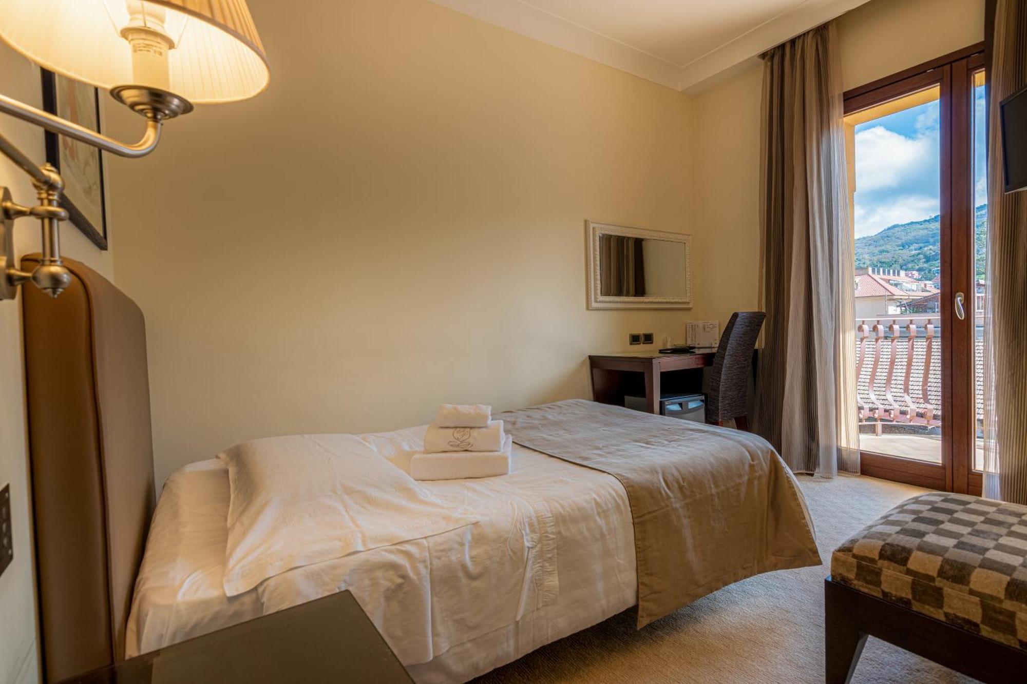 Hotel Cala Del Porto Vibo Valentia Marina Extérieur photo