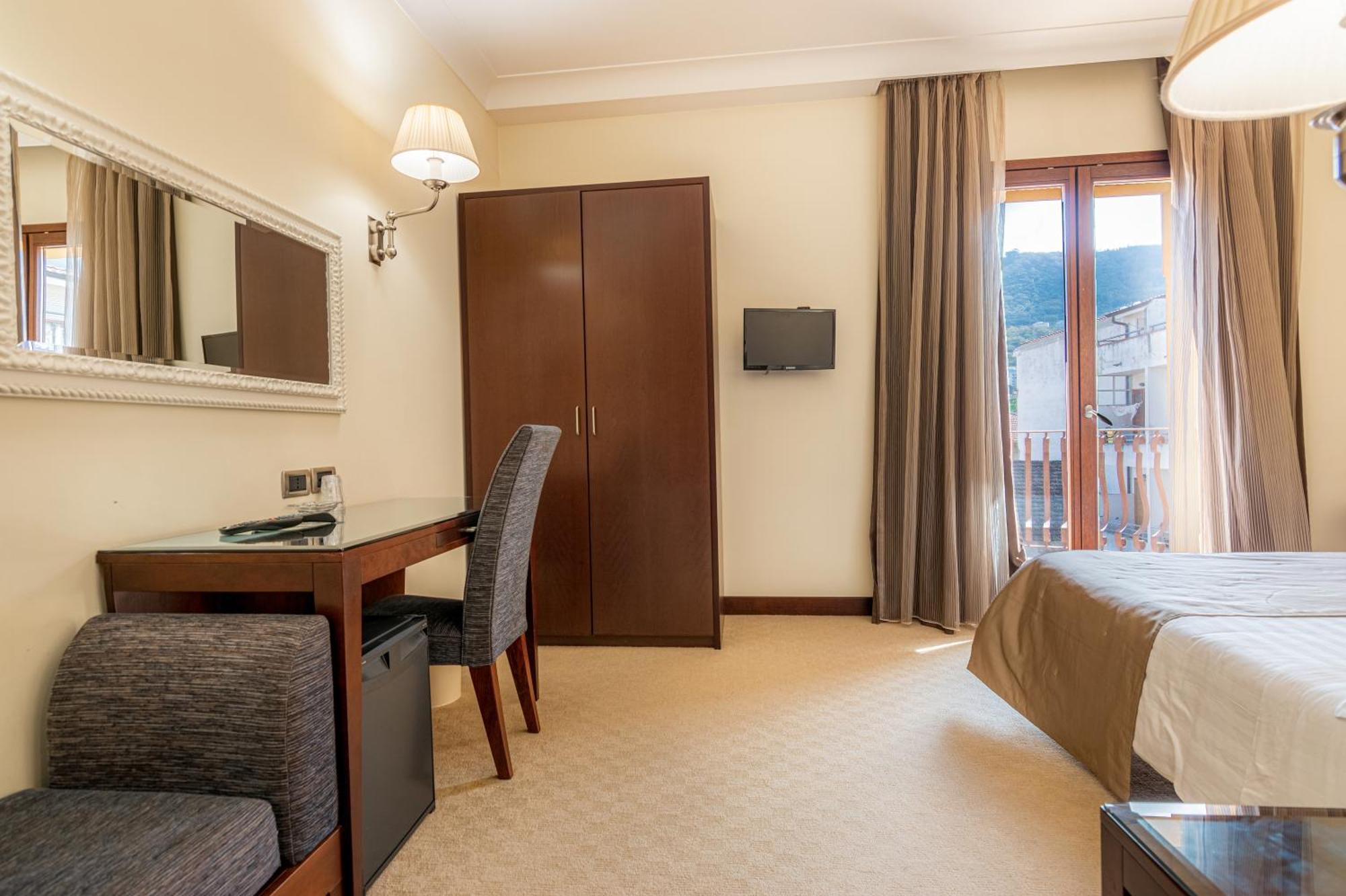 Hotel Cala Del Porto Vibo Valentia Marina Extérieur photo